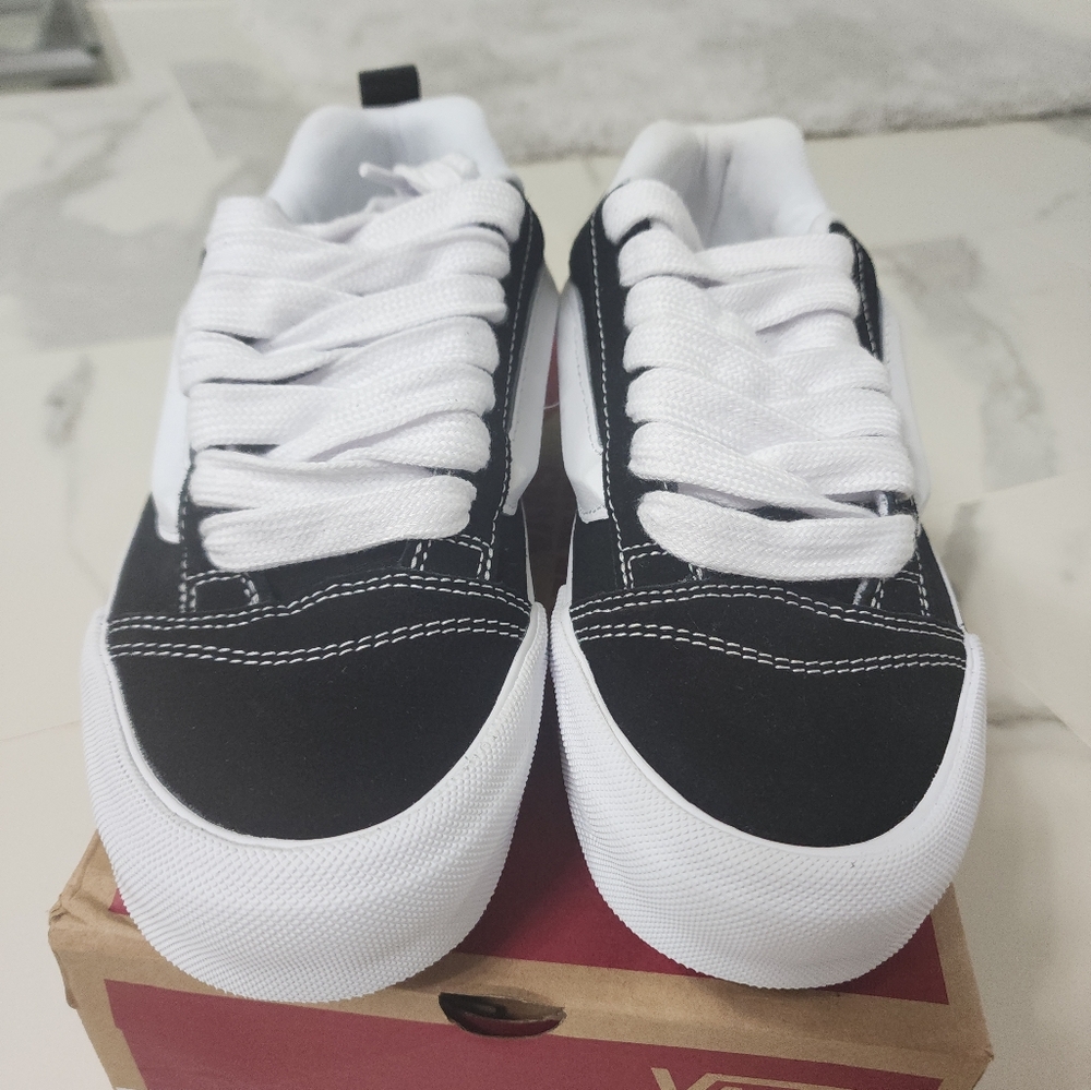 Vans Knu Skool Sneakers